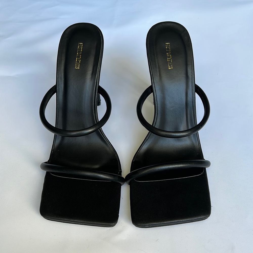 Pretty Little Thing Black Square Toe Double Strap Sandals Size 6